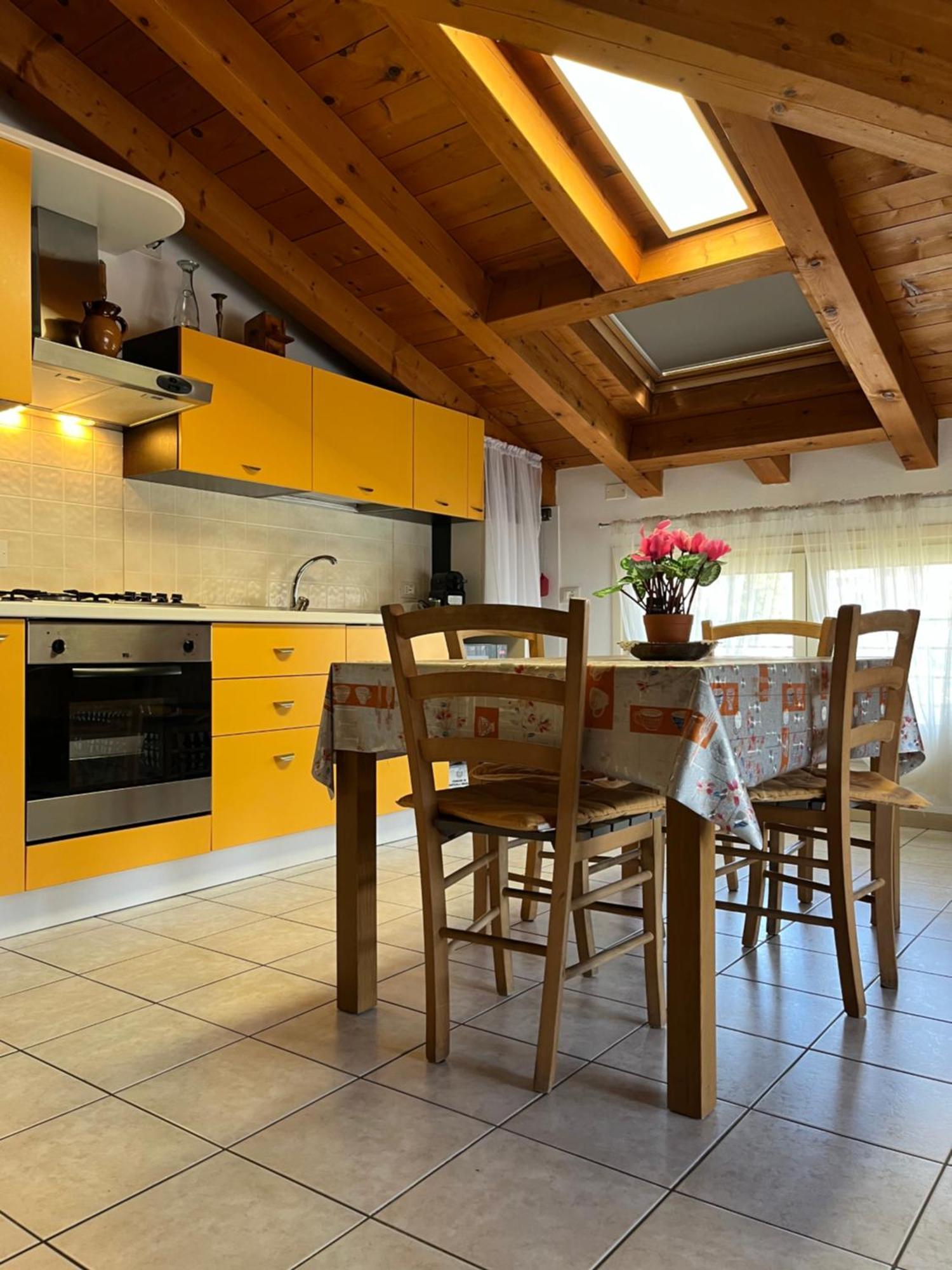 Anna Appartamento Vacanze Monticelli Brusati Exterior foto